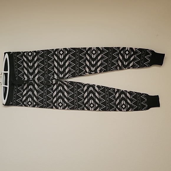 🌵 4/$20 American Eagle Gray Sweater Pajama Pants XS - Picture 4 of 9